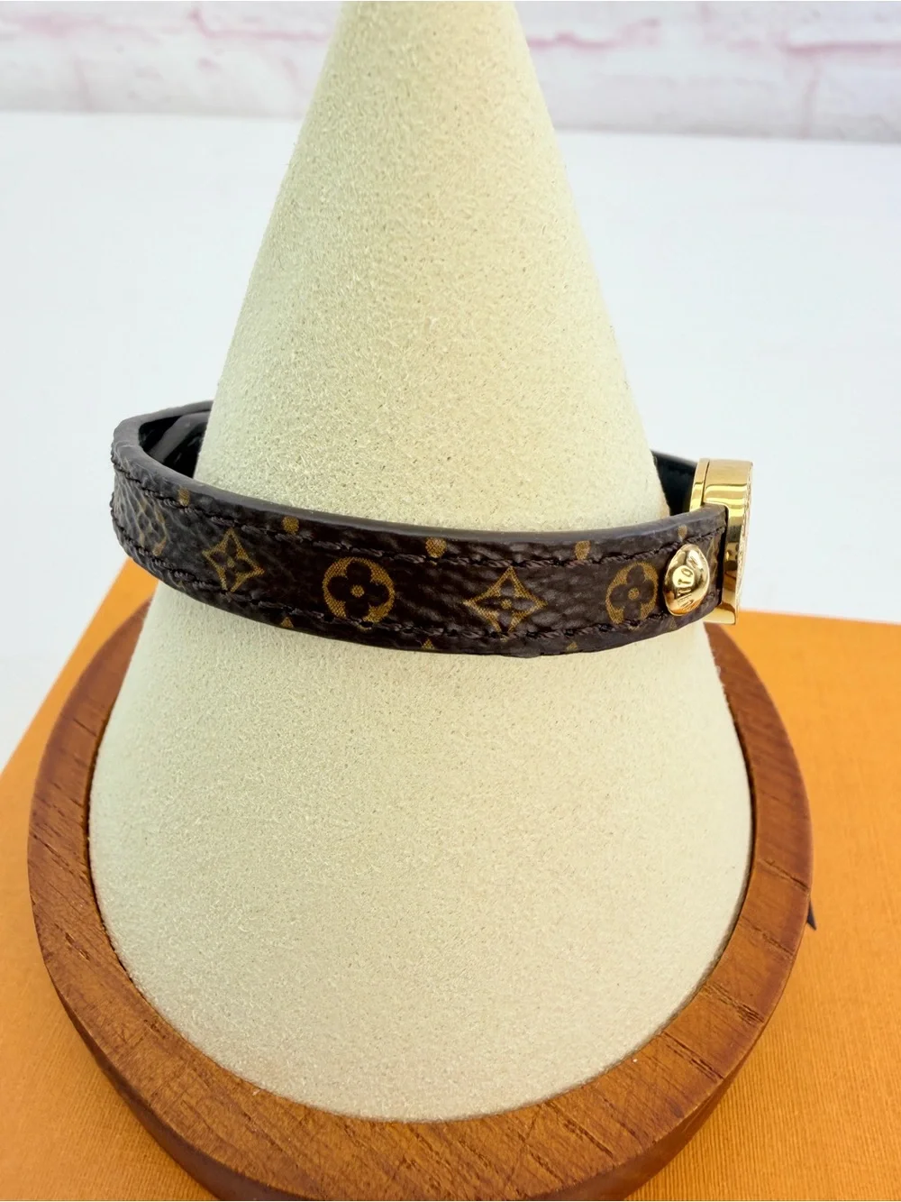 Louis Vuitton Monogram LV Circle Reversible Bracelet 19 Black